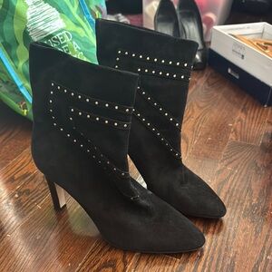 Elegant Black Studded Women's Boots